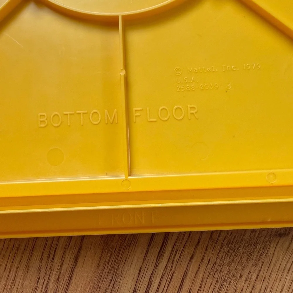 Vintage 1978 1979 BARBIE DREAM HOUSE Replacement Part Bottom Floor 2588-2039 USA